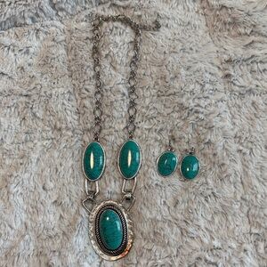 Source Unknown Turquoise and Silver Necklace Set